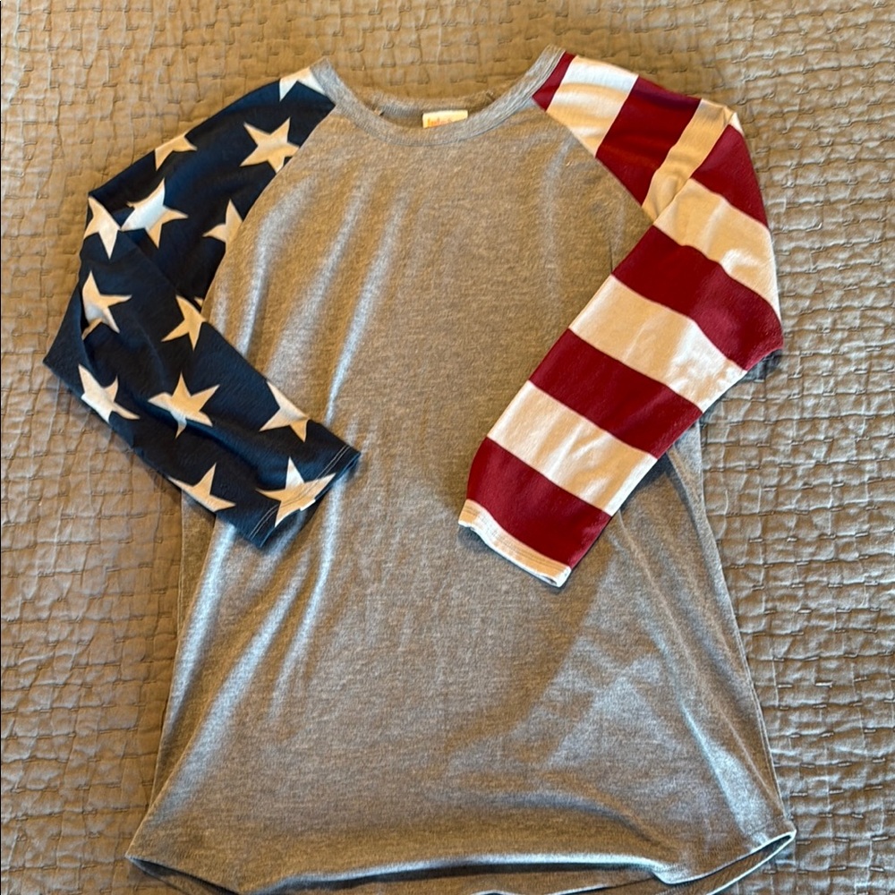 LuLaRoe Randy American Flag quarter sleeve size Small